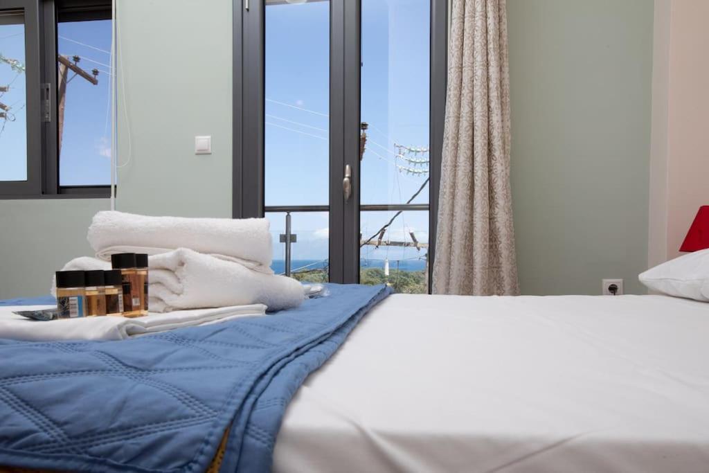 Laconian Blue Apartment *